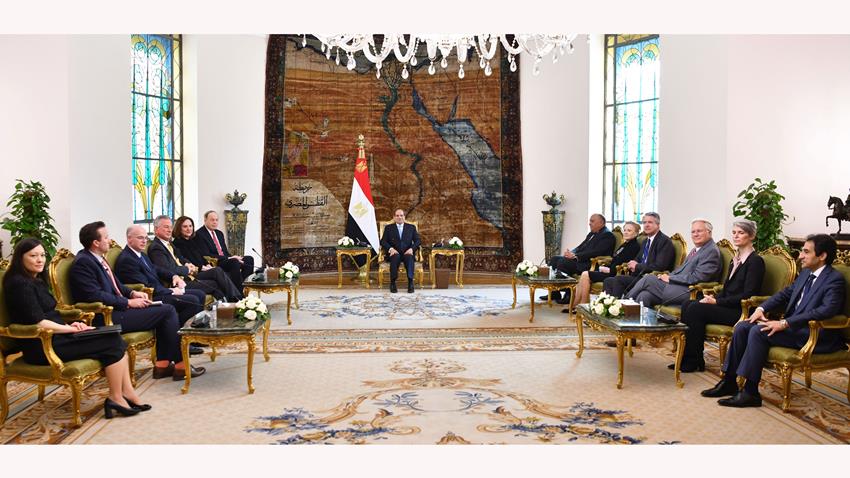 الرئيس عبد الفتاح السيسي يستقبل وفدًا من الكونجرس الأمريكي  16-04-2022