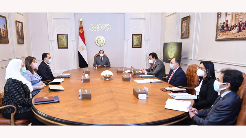 السيد الرئيس يتابع البرنامج القومي للرائدات المجتمعيات والمشروع القومي لتنمية الأسرة المصرية