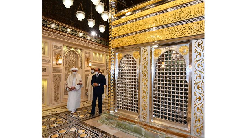الرئيس عبد الفتاح السيسي يفتتح مسجد سيدنا الحسين بعد أعمال التجديد الشاملة  27-04-2022
