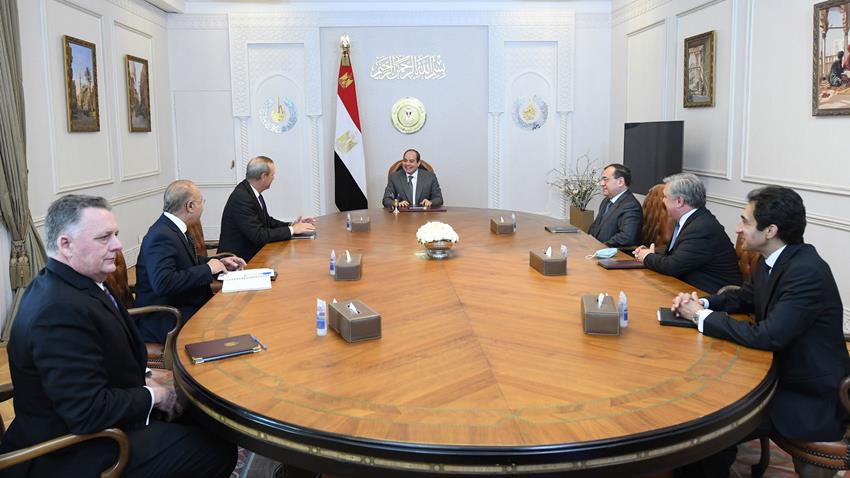 Le Président Al-Sissi accueille le PDG de la Compagnie pétrolière "Chevron"