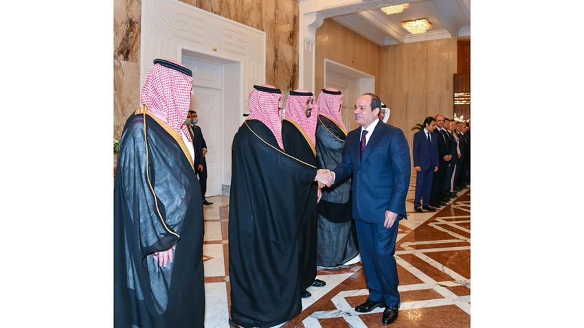 الرئيس عبد الفتاح السيسي يستقبل ولي عهد المملكة العربية السعودية بقصر الاتحادية