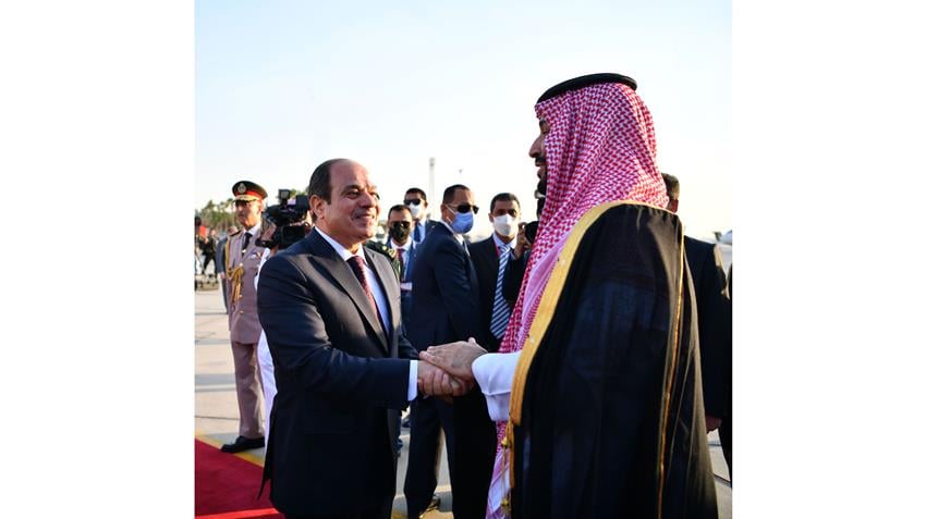الرئيس عبد الفتاح السيسي يودع ولي عهد المملكة العربية السعودية