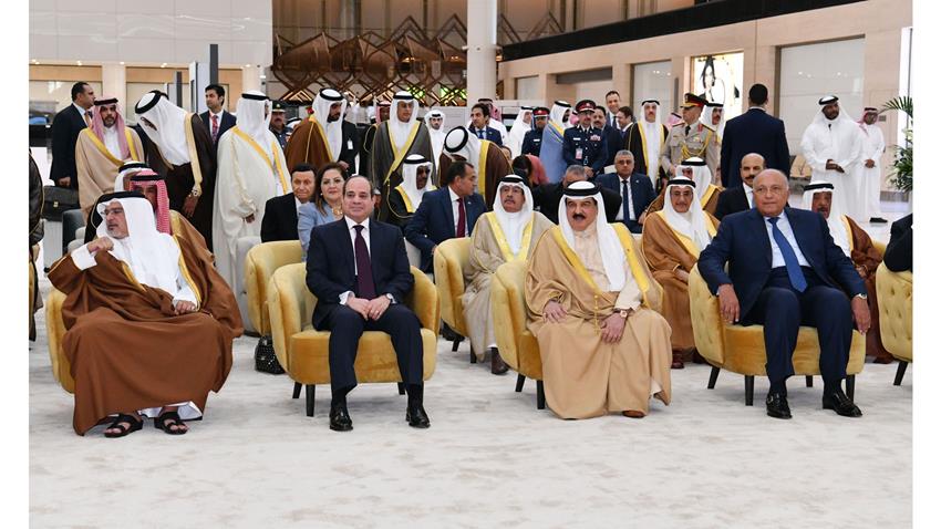 الرئيس عبد الفتاح السيسي يشارك في افتتاح المبنى الجديد في مطار البحرين الدولي مع ملك البحرين  29/6/2022