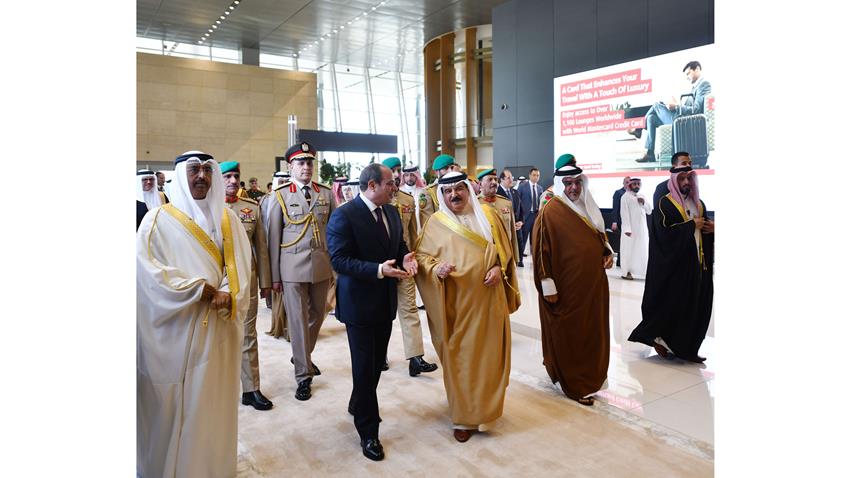 الرئيس عبد الفتاح السيسي يشارك في افتتاح المبنى الجديد في مطار البحرين الدولي مع ملك البحرين  29/6/2022