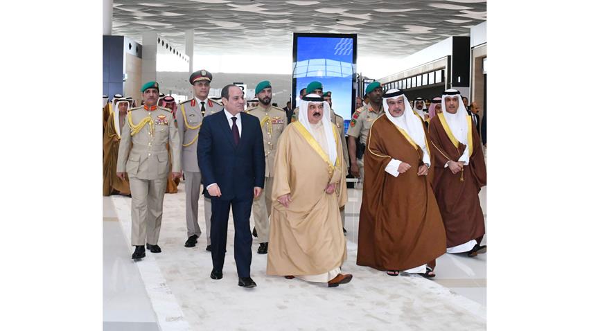الرئيس عبد الفتاح السيسي يشارك في افتتاح المبنى الجديد في مطار البحرين الدولي مع ملك البحرين  29/6/2022
