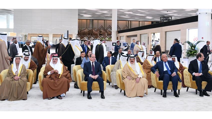 الرئيس عبد الفتاح السيسي يشارك في افتتاح المبنى الجديد في مطار البحرين الدولي مع ملك البحرين  29/6/2022