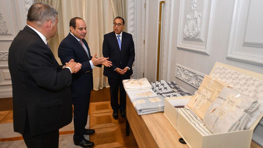 الرئيس عبد الفتاح السيسي يطلع على مستجدات إنشاء أكبر مصنع للغزل في العالم بالمحلة