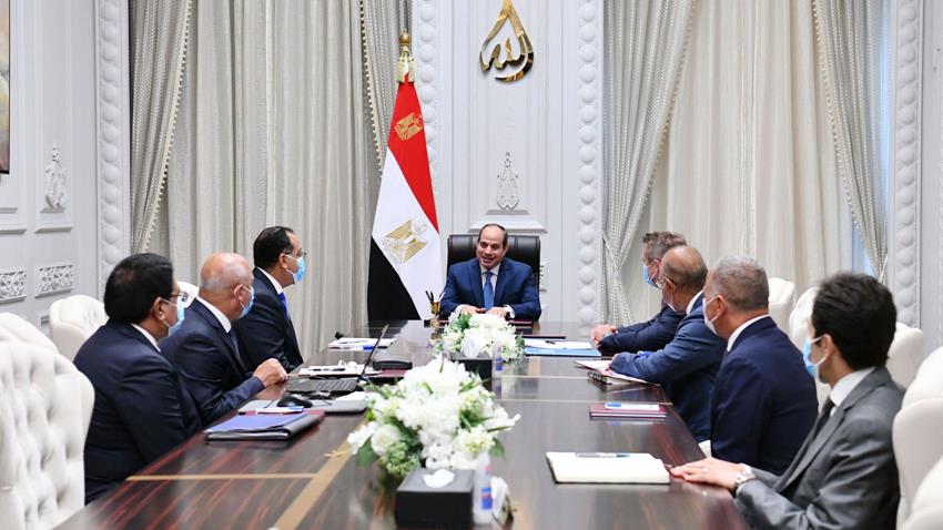 الرئيس عبد الفتاح السيسي يتناول استعراض التعاون بين وزارة النقل وشركة سكك حديد ألمانيا "دويتش بان" 15-8-2022