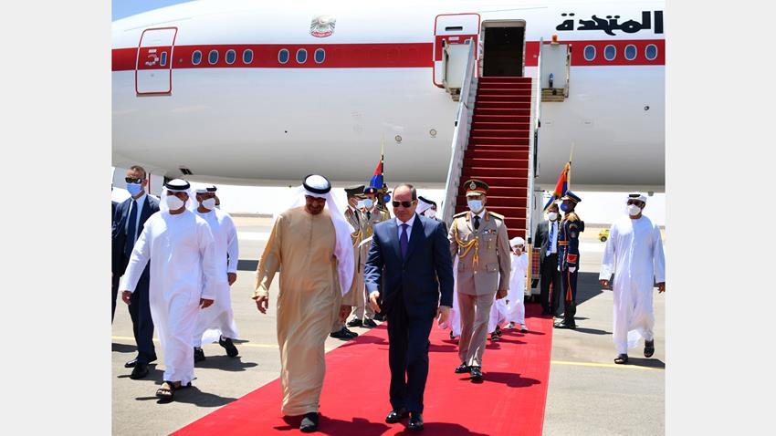 الرئيس عبد الفتاح السيسي يستقبل بمطار العلمين رئيس دولة الإمارات العربية المتحدة الشقيقة 21/08/2022