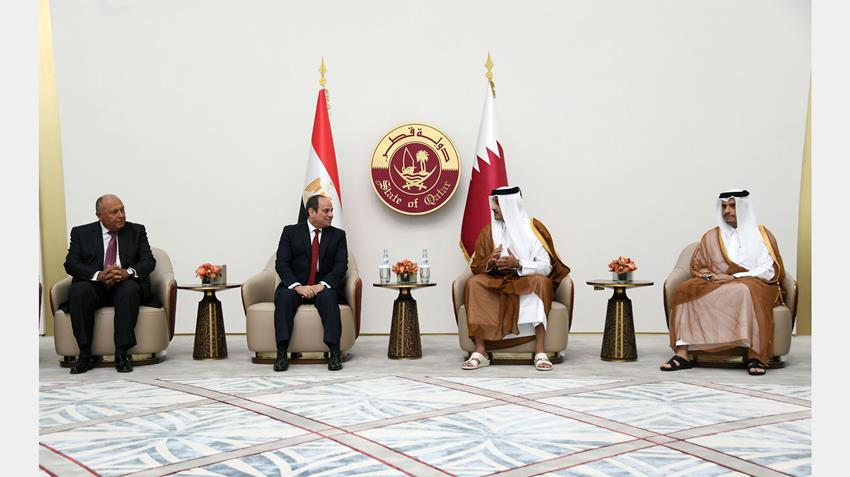 وصل السيد الرئيس عبد الفتاح السيسي الى مطار حمد الدولي بالعاصمة القطرية الدوحة، حيث كان في استقبال سيادته صاحب السمو الأمير تميم بن حمد آل ثاني أمير دولة قطر.