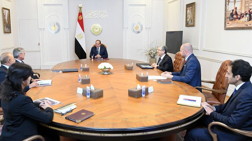 الرئيس عبد الفتاح السيسي يستقبل رئيس المجلس الإشرافي لشركة سيمنز العالمية للطاقة