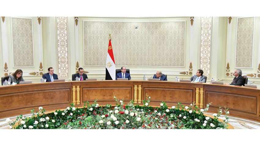 الرئيس عبد الفتاح السيسي يلتقي ممثلي رابطة رجال الأعمال القطريين