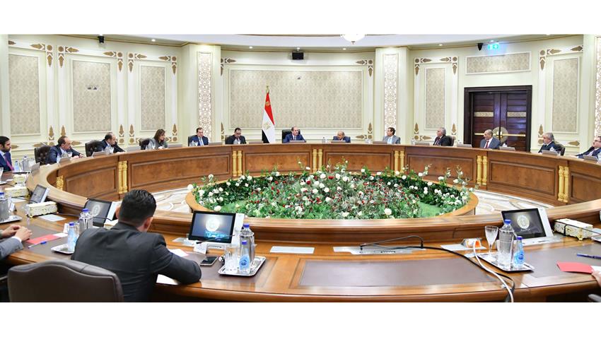 الرئيس عبد الفتاح السيسي يلتقي ممثلي رابطة رجال الأعمال القطريين