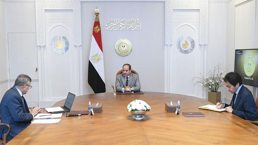 الرئيس عبد الفتاح السيسي يجتمع مع رئيس هيئة قناة السويس 24/11/2022