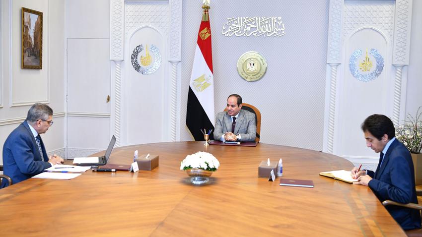 الرئيس عبد الفتاح السيسي يجتمع مع رئيس هيئة قناة السويس 24/11/2022