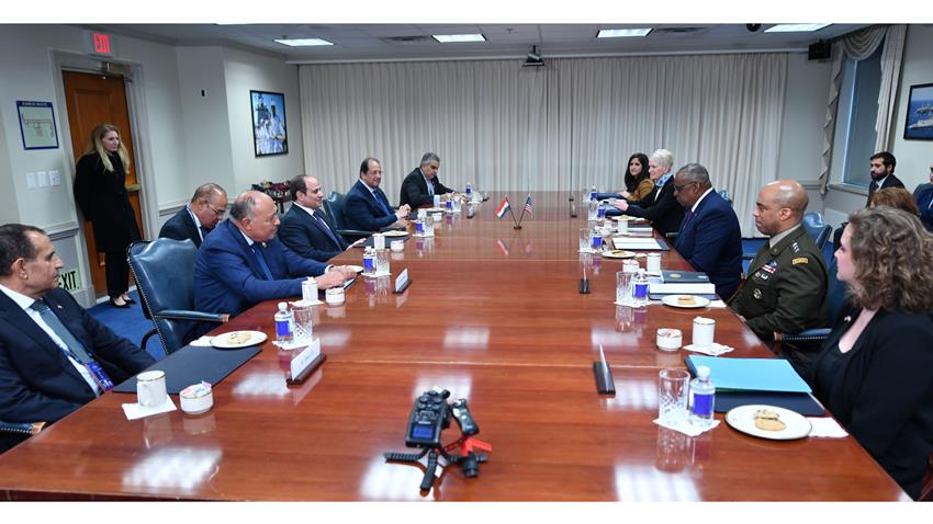 الرئيس عبد الفتاح السيسي يلتقي وزير الدفاع الأمريكي بمقر البنتاجون في واشنطن 15-12-2022