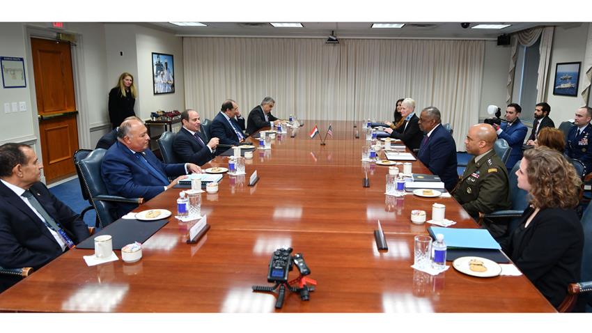 الرئيس عبد الفتاح السيسي يلتقي وزير الدفاع الأمريكي بمقر البنتاجون في واشنطن 15-12-2022