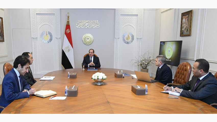 الرئيس عبد الفتاح السيسي يتابع نشاط هيئة قناة السويس