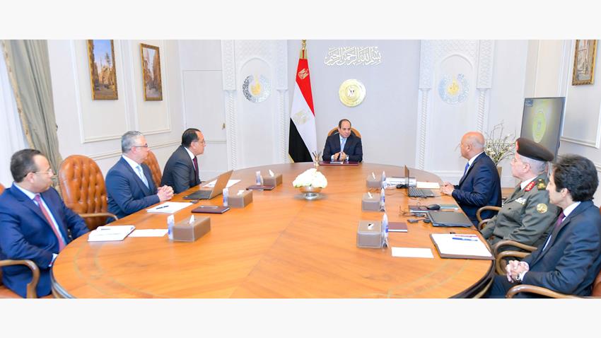 الرئيس عبد الفتاح السيسي يتابع المشروعات الاستثمارية والاستراتيجية بالمنطقة الاقتصادية لقناة السويس 16-01-2023