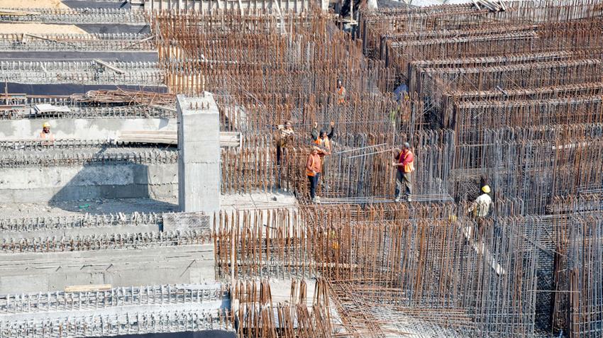 الرئيس عبد الفتاح السيسي يتفقد مشروعات المحاور والطرق بمحافظة الجيزة