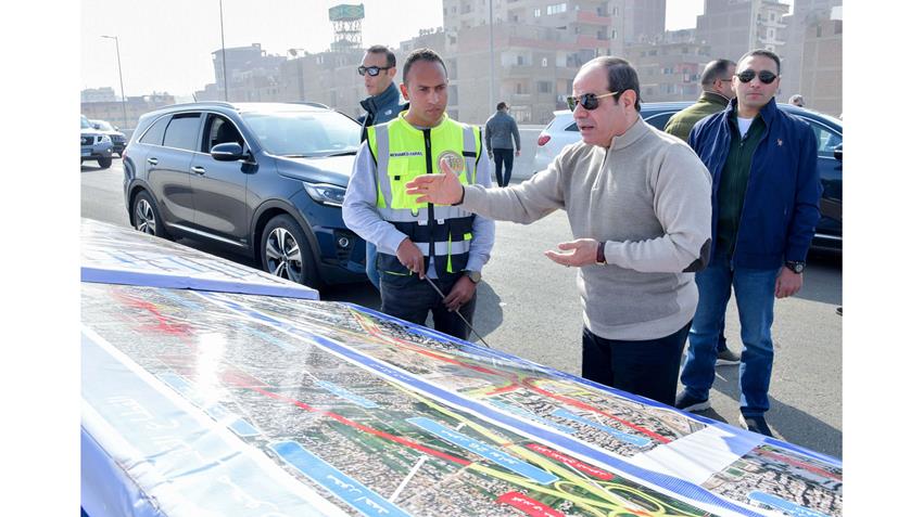 الرئيس عبد الفتاح السيسي يتفقد مشروعات المحاور والطرق بمحافظة الجيزة