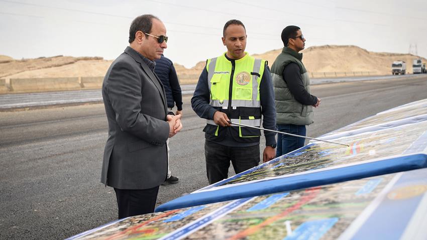 ‎ الرئيس عبد الفتاح السيسي يتابع سير العمل في مشروعات المحاور والطرق بمحافظة الجيزة
