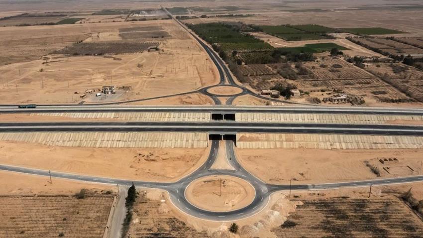 افتتاح المرحلة الثانية من تطوير طريق الصعيد الصحراوي الغربي