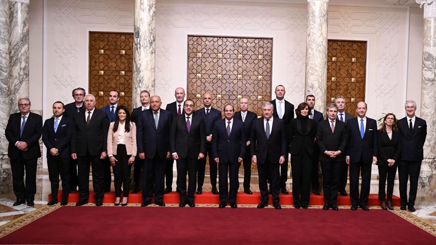 الرئيس عبد الفتاح السيسي يستقبل وفدًا إيطاليًا رفيع المستوى