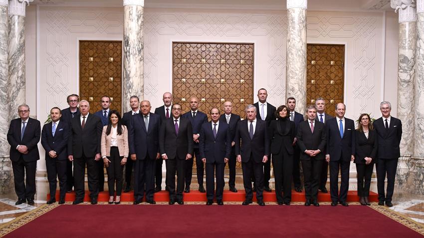 الرئيس عبد الفتاح السيسي يستقبل وفدًا إيطاليًا رفيع المستوى