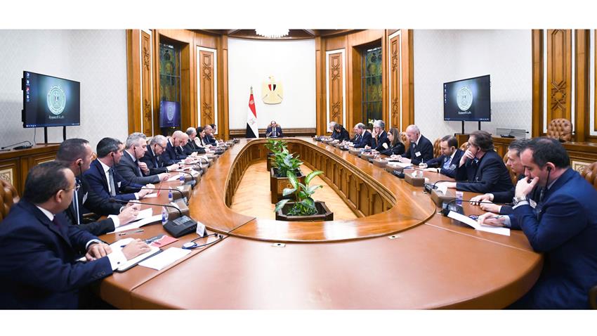 الرئيس عبد الفتاح السيسي يستقبل وفدًا إيطاليًا رفيع المستوى