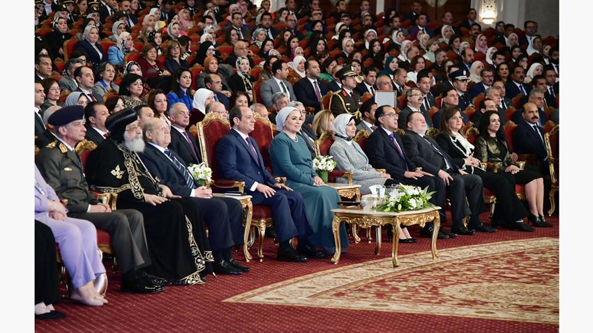 الرئيس عبد الفتاح السيسي والسيدة قرينته يشهدان احتفالية يوم المرأة المصرية والأم المثالية لعام ٢٠٢٣