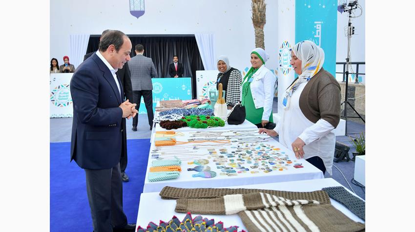 الرئيس عبد الفتاح السيسي يشارك في إفطار الأسرة المصرية بحي الأسمرات