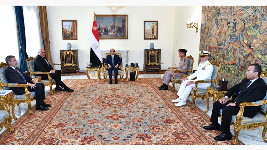 الرئيس عبد الفتاح السيسي يستقبل وزير الدفاع الإيطالي