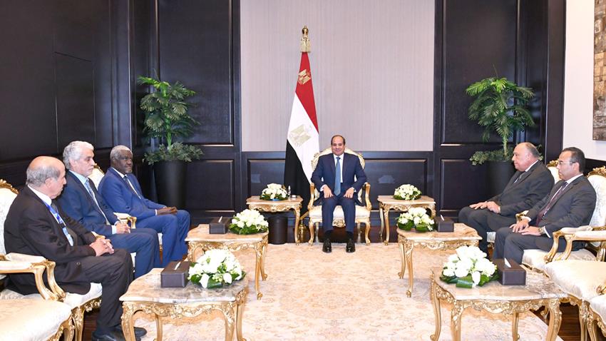 الرئيس عبد الفتاح السيسي يستقبل رئيس مفوضية الاتحاد الأفريقي في شرم الشيخ