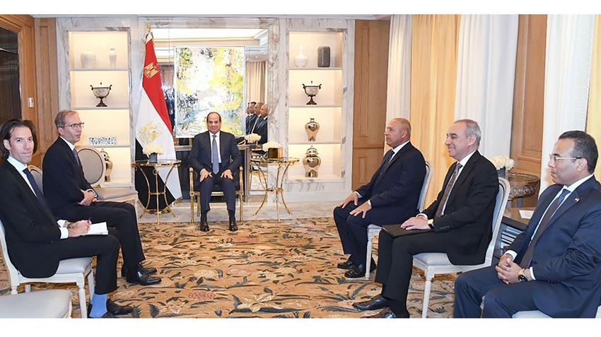 الرئيس عبد الفتاح السيسي يستقبل رئيس مجموعة "ألستوم" الفرنسية بالعاصمة الفرنسية باريس