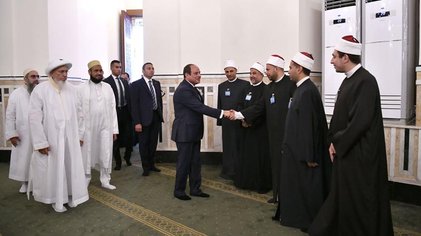 الرئيس عبد الفتاح السيسي يفتتح مسجد وضريح السيدة نفيسة بعد أعمال التجديد والترميم