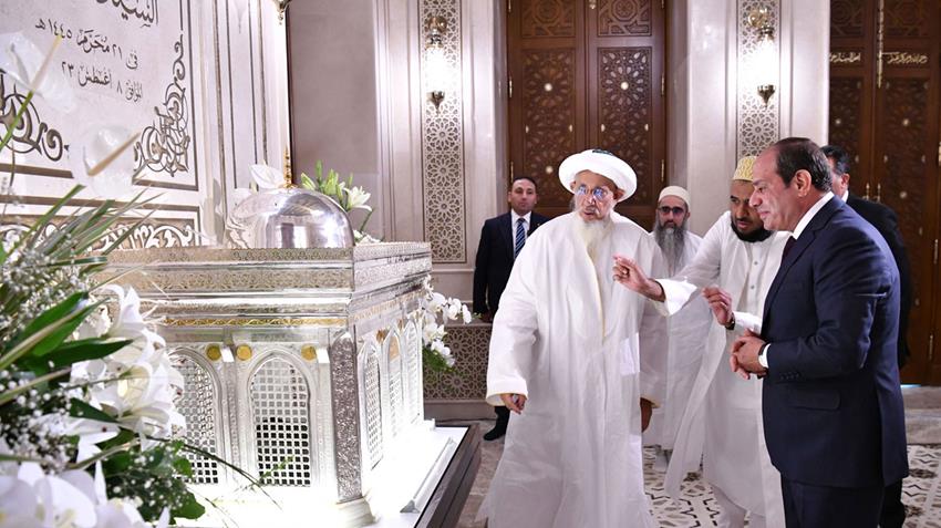 الرئيس عبد الفتاح السيسي يفتتح مسجد وضريح السيدة نفيسة بعد أعمال التجديد والترميم