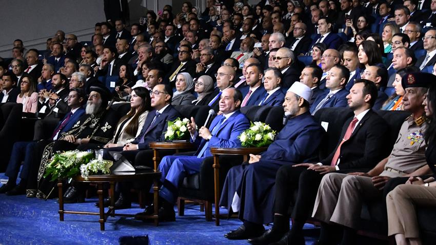 الرئيس عبد الفتاح السيسي يشارك في مؤتمر حكاية وطن "بين الرؤية والإنجاز"