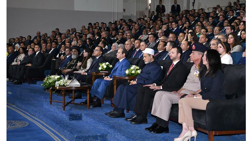 الرئيس عبد الفتاح السيسي يشارك في مؤتمر حكاية وطن "بين الرؤية والإنجاز"