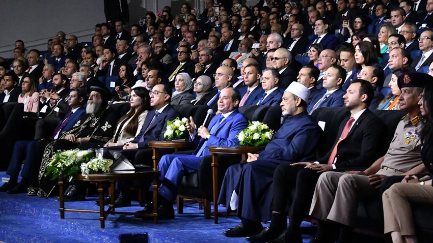 الرئيس عبد الفتاح السيسي يشارك في مؤتمر حكاية وطن "بين الرؤية والإنجاز"