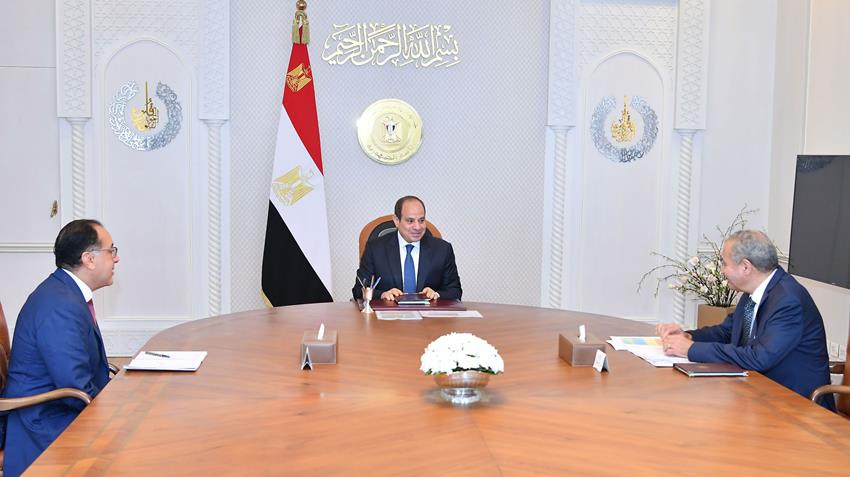 الرئيس عبد الفتاح السيسي يطلع على الجهود المكثفة التي تبذلها الحكومة لتوفير السلع الأساسية للمواطنين