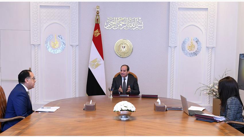 الرئيس عبد الفتاح السيسي يجتمع برئيس مجلس الوزراء ووزيرة التعاون الدولي