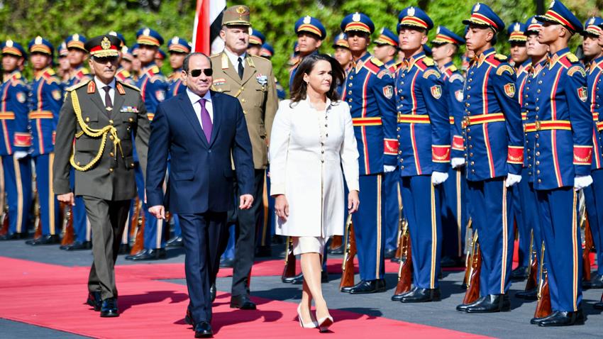 الرئيس عبد الفتاح السيسي يستقبل رئيسة المجر ويعقد جلسة مباحثات مشتركة بقصر الاتحادية