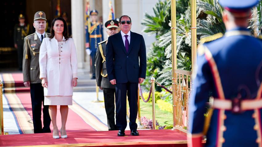 الرئيس عبد الفتاح السيسي يستقبل رئيسة المجر ويعقد جلسة مباحثات مشتركة بقصر الاتحادية