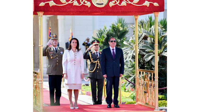 الرئيس عبد الفتاح السيسي يستقبل رئيسة المجر ويعقد جلسة مباحثات مشتركة بقصر الاتحادية