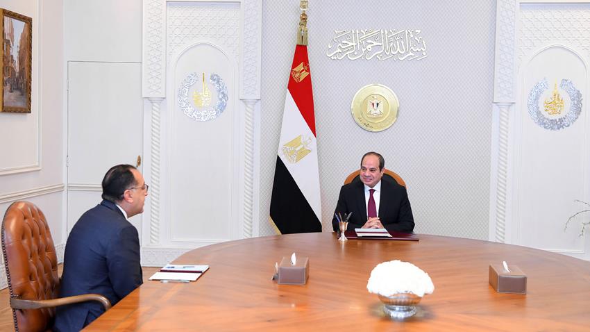 الرئيس عبد الفتاح السيسي يجتمع مع رئيس مجلس الوزراء