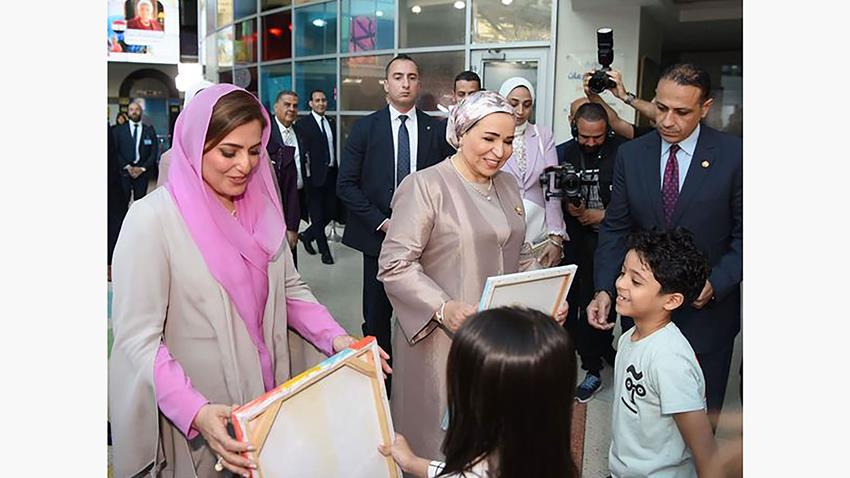 قرينة السيد الرئيس تتقدم بالشكر للسيدة حرم جلالة سلطان عُمان على مشاركتها في زيارة مستشفى ٥٧٣٥٧