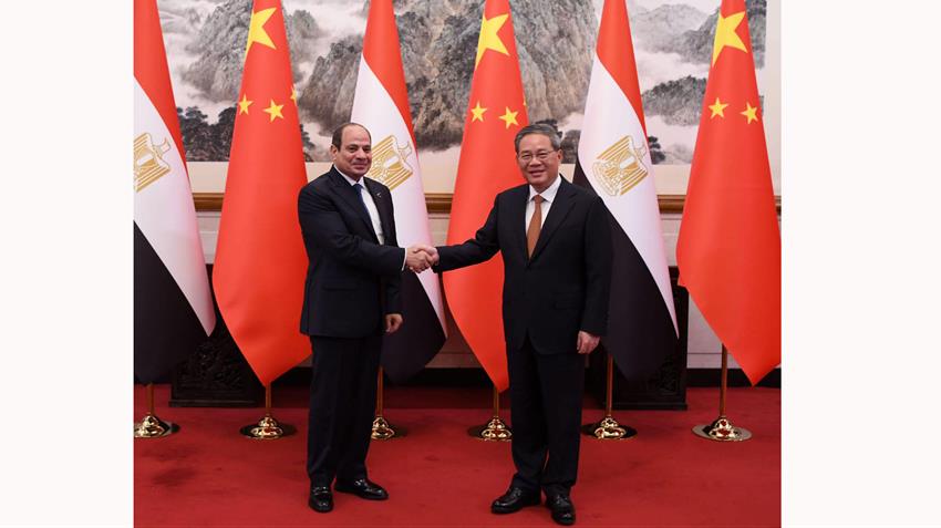 الرئيس عبد الفتاح السيسي يلتقي رئيس مجلس الدولة الصيني