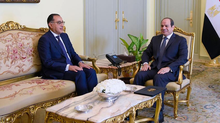 الرئيس عبد الفتاح السيسي يكلف الدكتور مصطفى مدبولي بتشكيل حكومة جديدة