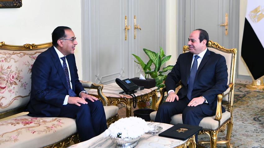 الرئيس عبد الفتاح السيسي يكلف الدكتور مصطفى مدبولي بتشكيل حكومة جديدة